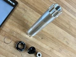 Race Face Spindle Kit Cinch SixC 30mm / 83mm Welle -Pedal-Verkäufe IMG 9593 33038025 55c6 47bb acb0 7905aaf689ca